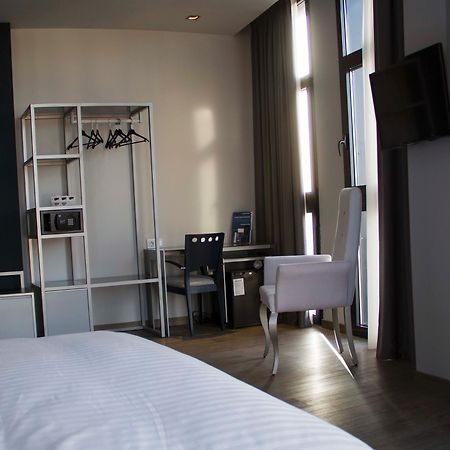 Hotel Santa Eulalia Puertollano Buitenkant foto