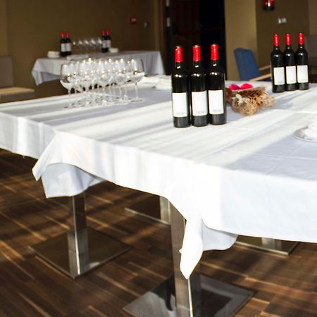 Hotel Santa Eulalia Puertollano Buitenkant foto