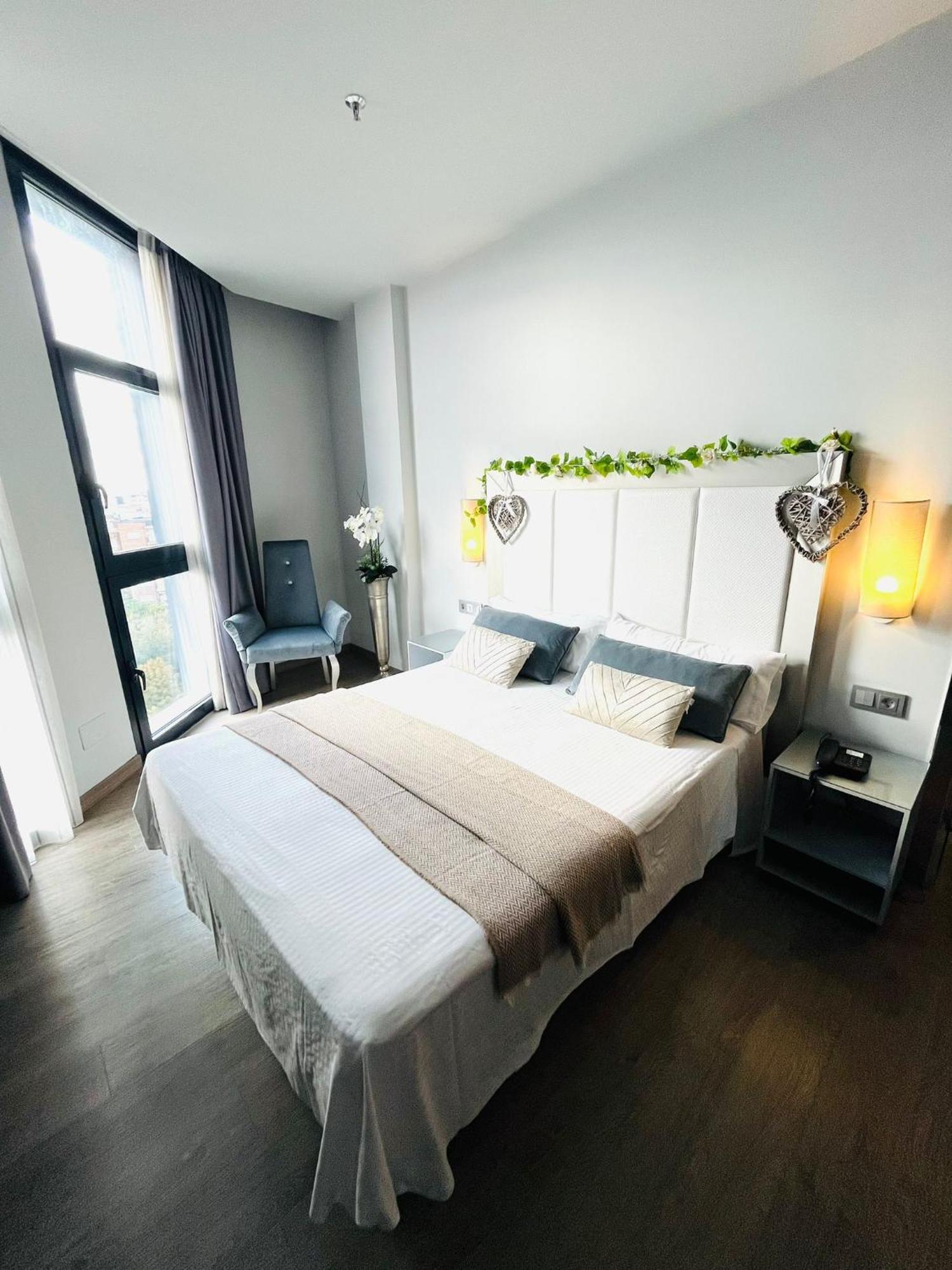 Hotel Santa Eulalia Puertollano Buitenkant foto