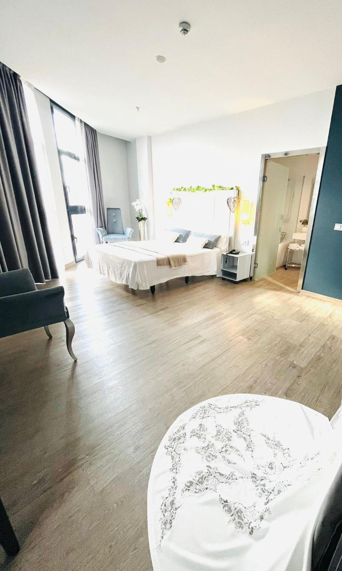 Hotel Santa Eulalia Puertollano Buitenkant foto