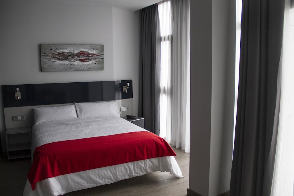 Hotel Santa Eulalia Puertollano Kamer foto